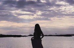 美女图片微信头像背影,头像如画——精选微信美女背影头像赏析”